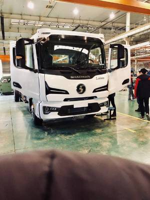 陜汽L6000首秀 裝電池又裝油箱，增程式電動車的未來探索